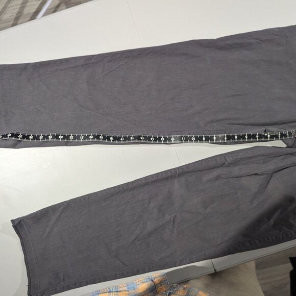 Kenneth Cole Reaction | 32x30 | Dress Pants | Gray - Picture 4 of 8